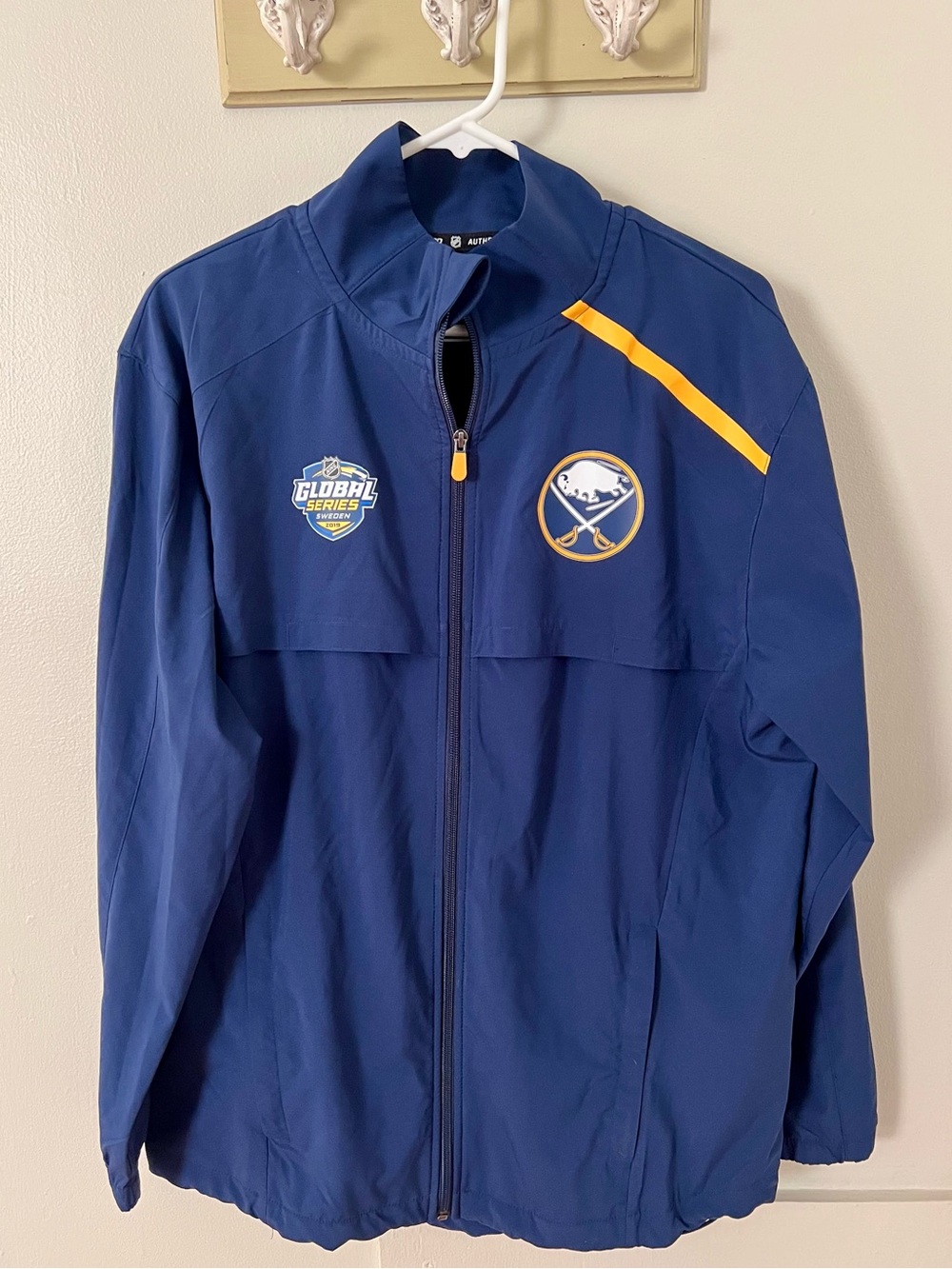 Fanatics Buffalo Sabres Navy Blue Lightweight Jacket with Gold Accent